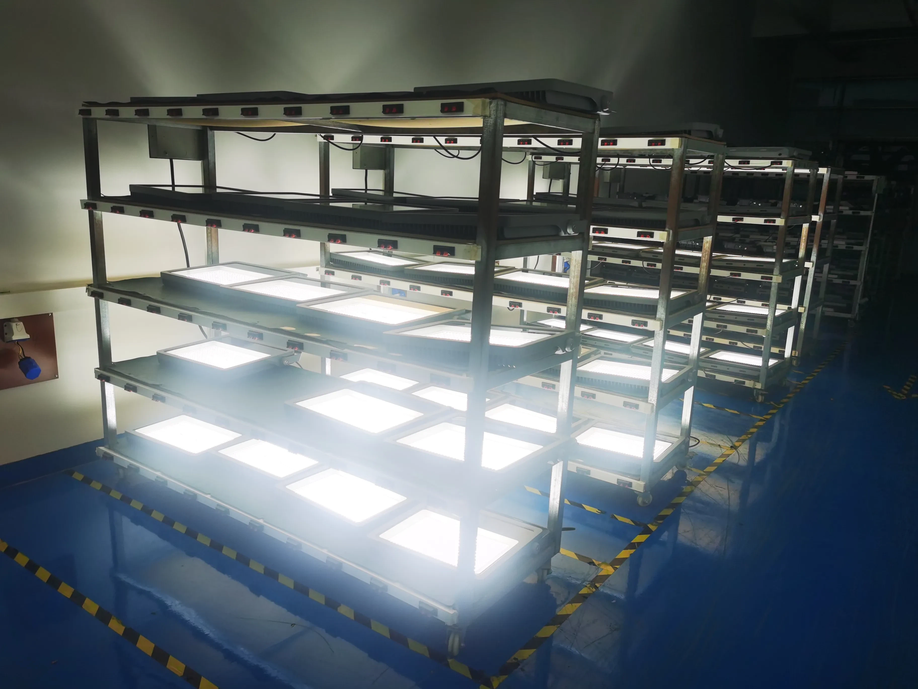 400W Floodlights for Export to Nigeria (7).webp 400W Floodlights for Export to Nigeria (7).webp
